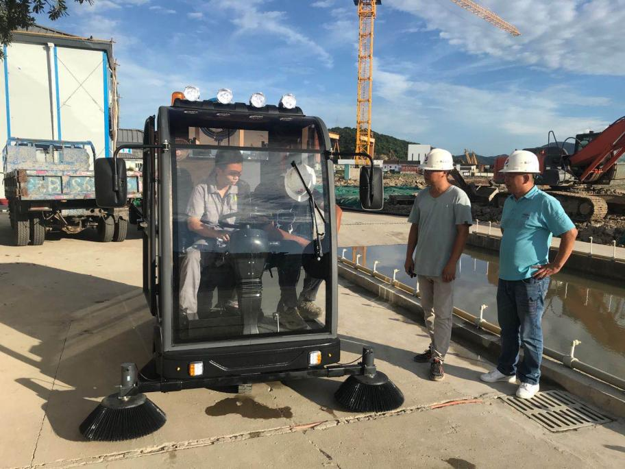 临海龙泉市清扫车